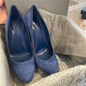 Alexander McQueen Blue Suede Pumps - size 40 (US 10)